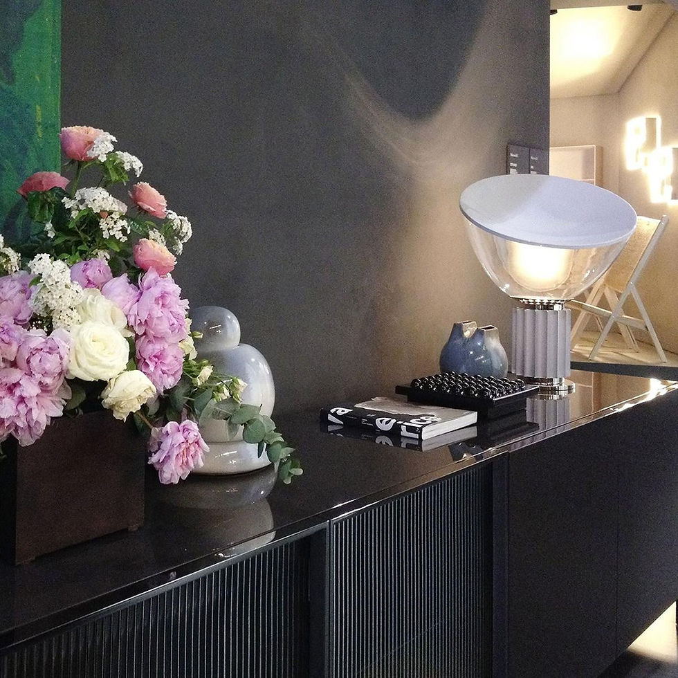 縮圖：Roman Pillars 羅馬柱桌燈