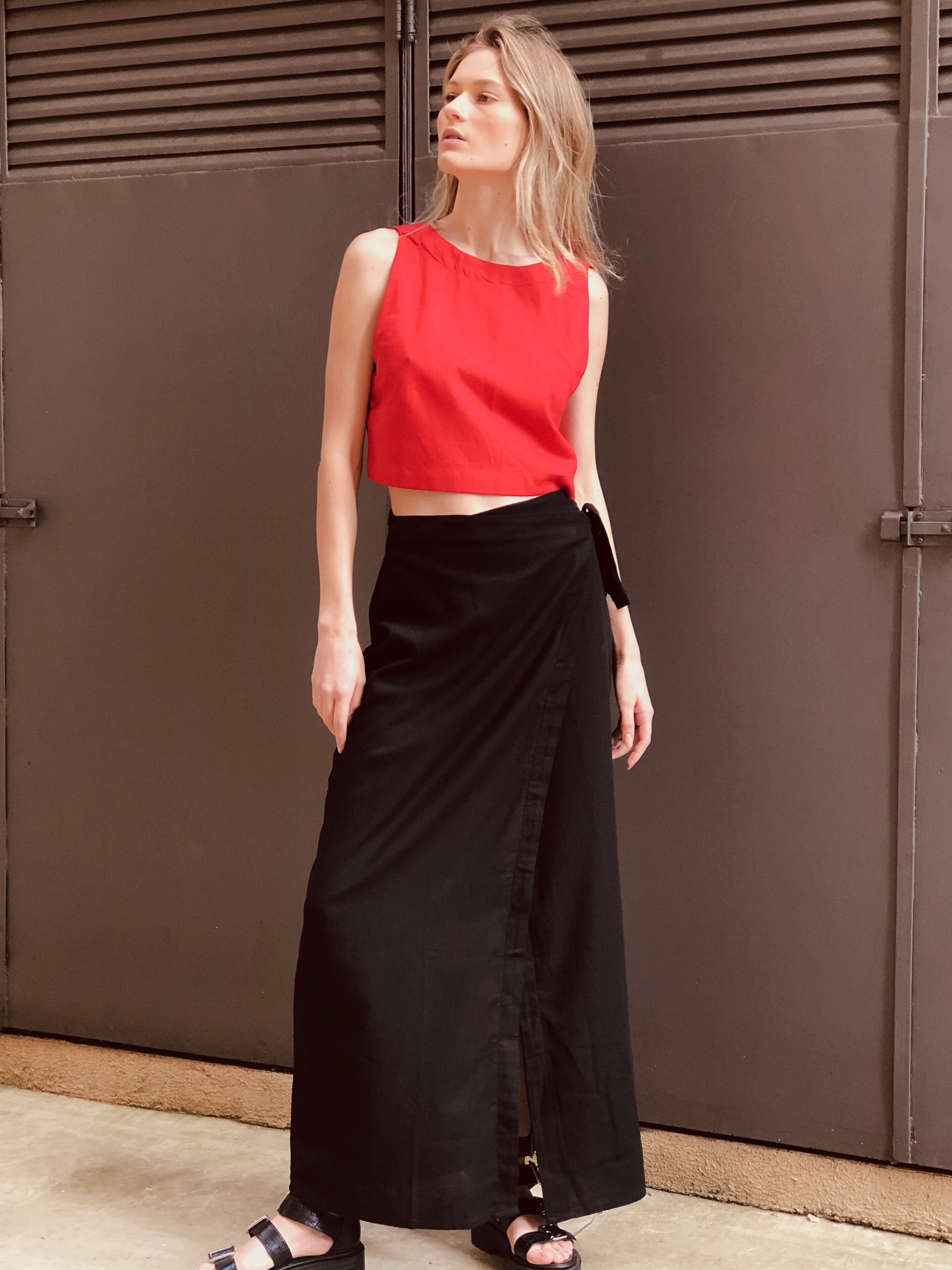 Saia Transpassada Linho Preta