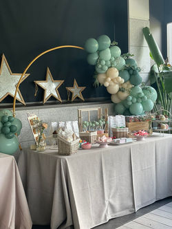 mesa dulce Comunión  color eucalipto