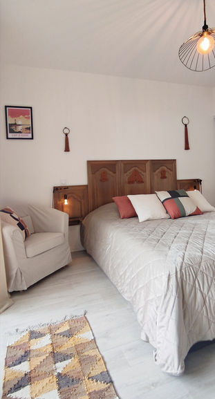 Tête de lit sur mesure en bois et macramé