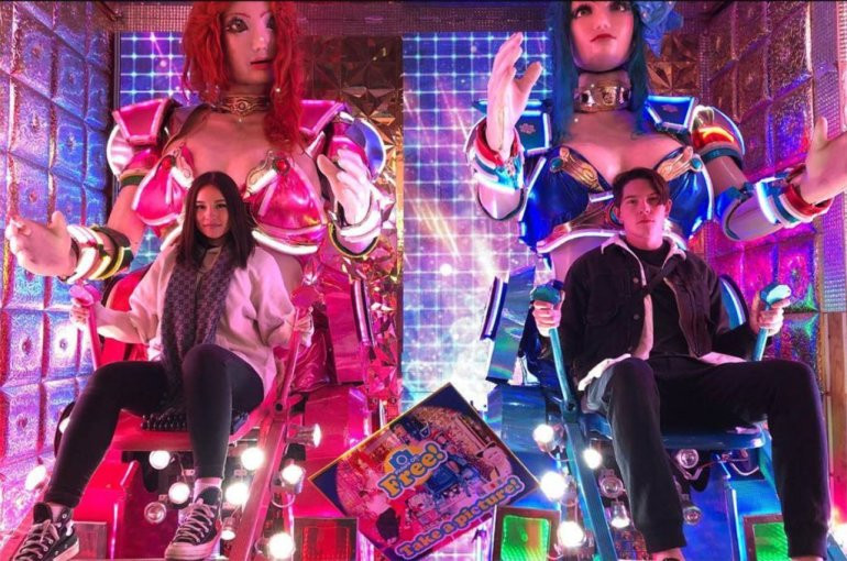robot restaurant japan