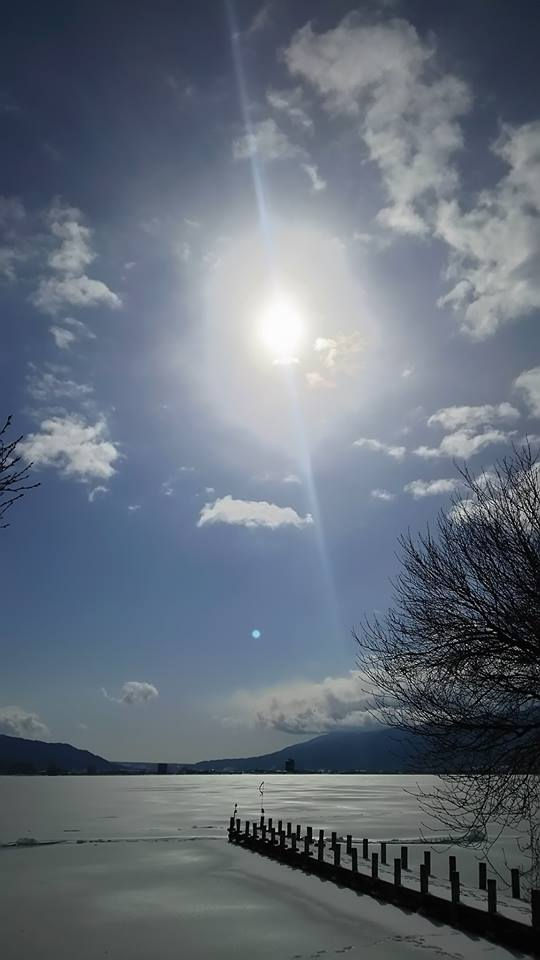 諏訪湖の御神渡り