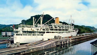 Reina del Mar in the Panama Canal