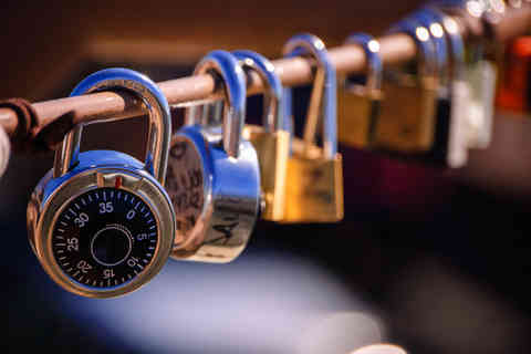 Brooklyn Bridge Locks, New York, USA