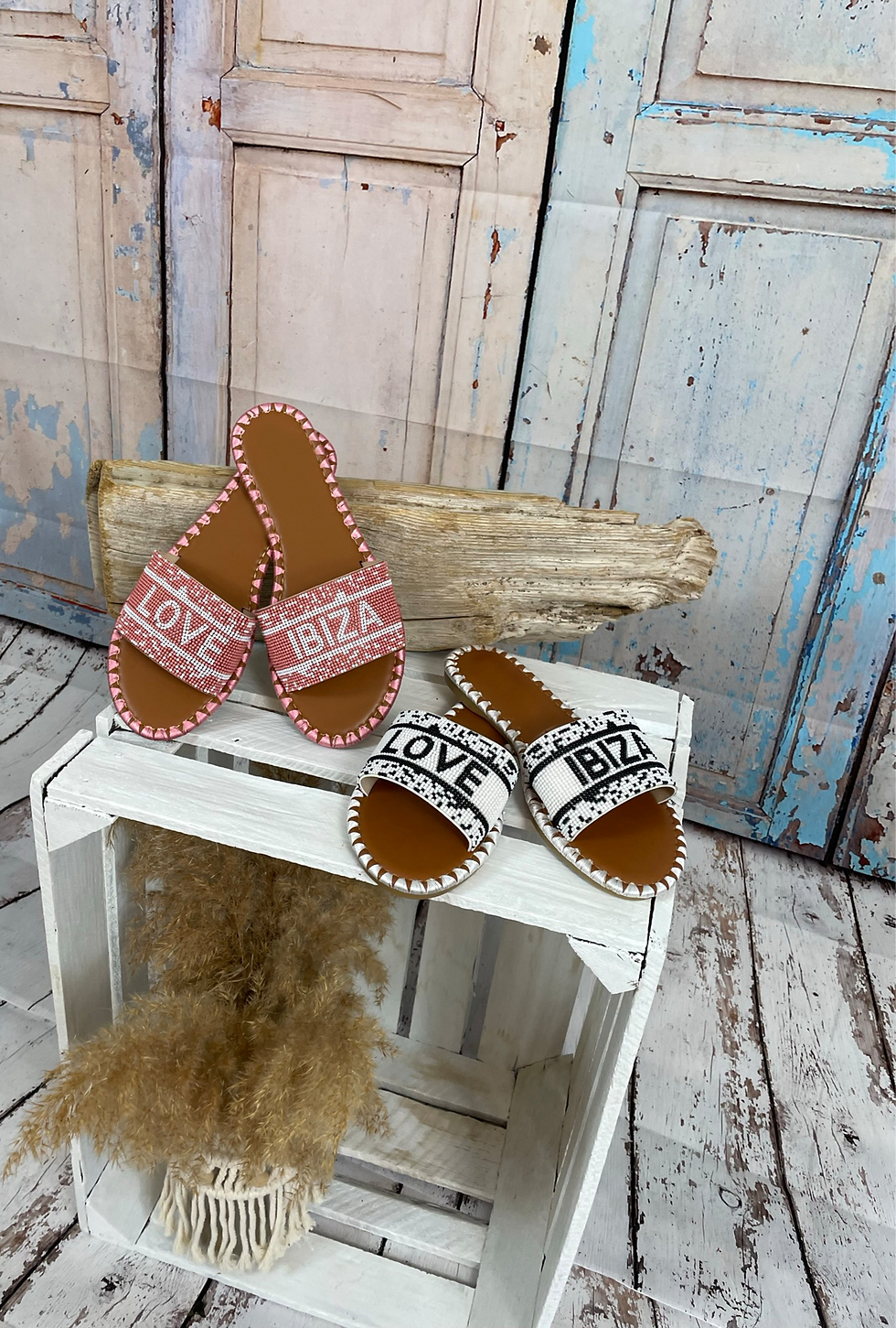 Miniaturbild: Stylische Ibiza Pantoletten "Love Ibiza"