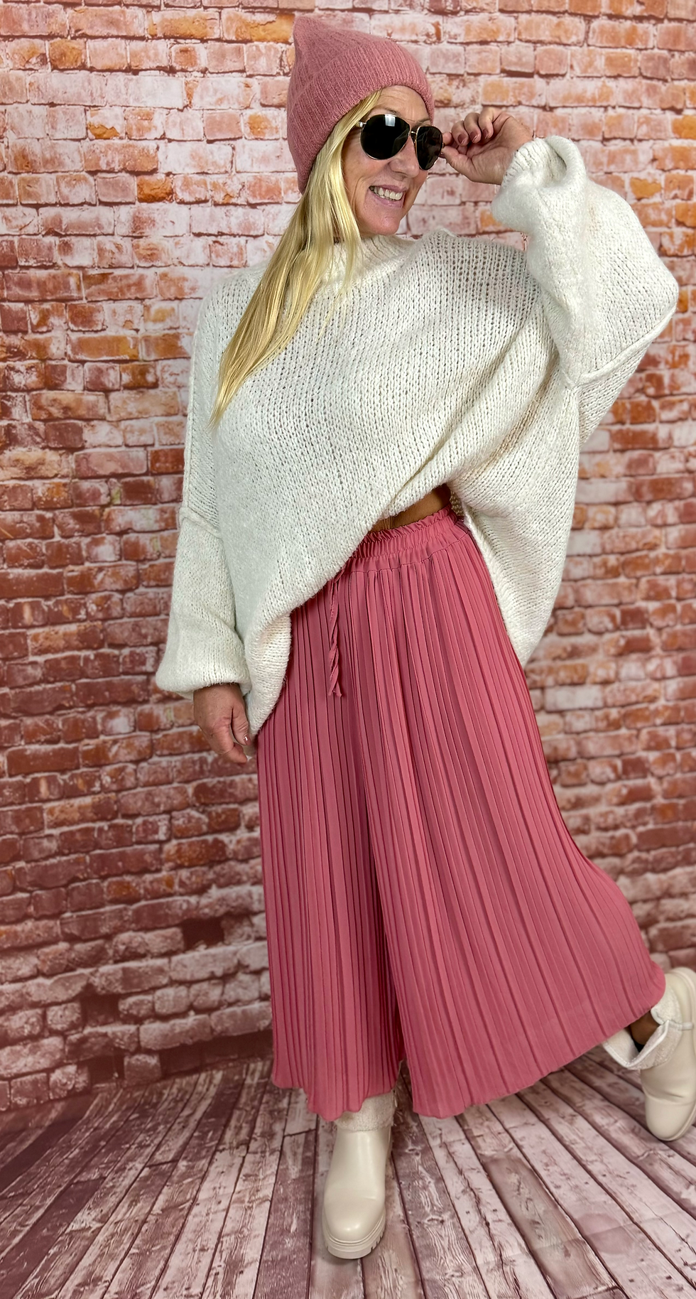 Miniaturbild: Plisse Culotte (3 versch. Farben) „rosewood“ „beige“ „khaki“