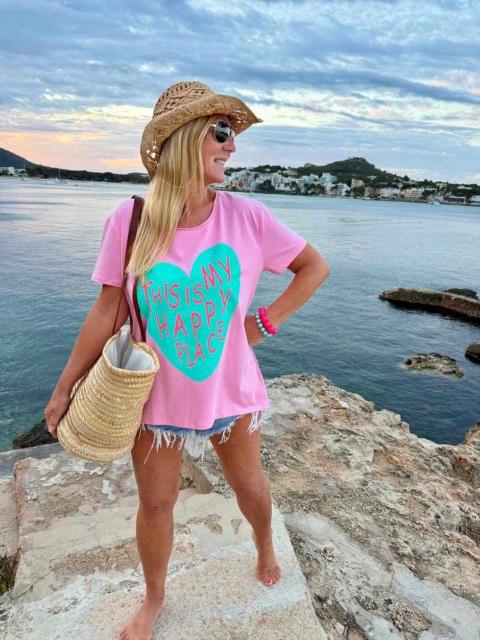 Miniaturbild: Miss Goodlife Tshirt „This is my happy Place“
