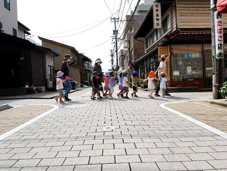 2022年9月13日(火)郵便屋さん、お届け物です(もも組)