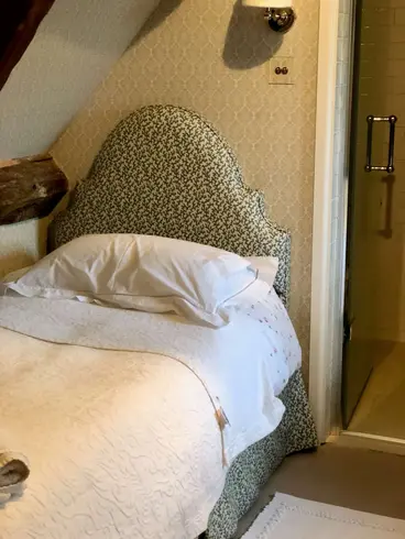 Shaped Single Headboard to fit Awkward Space