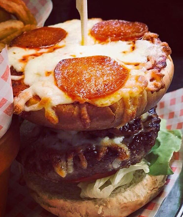 pizza burger 2.jpg