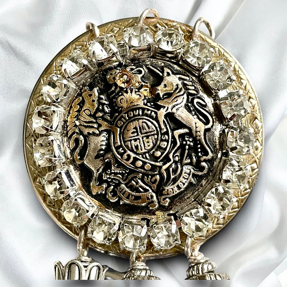 Thumbnail: Coat of Arms Cuff