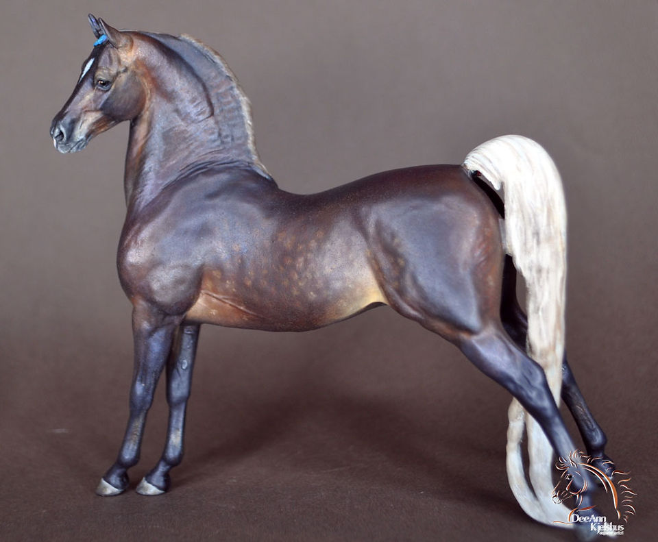 Captivator venti resin painted silver bay