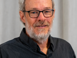 Bob Manley is a Children's Auction Champion