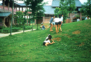 子供のための建築に大切なことを、象設計集団の富田玲子氏に聞いた。インテリアコーディネーターのブログ。