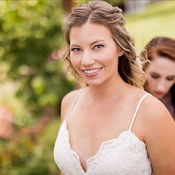 How gorgeous is this bride!_ Congratulat