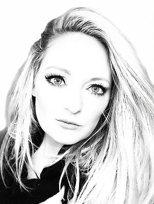 Bess Moynihan headshot.jpeg