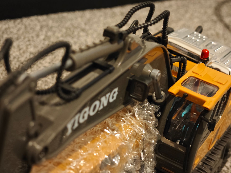 Thumbnail: Toy RC Digger