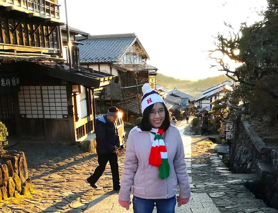 Tour guests on the Magome-Tsumago Nakasendo trail