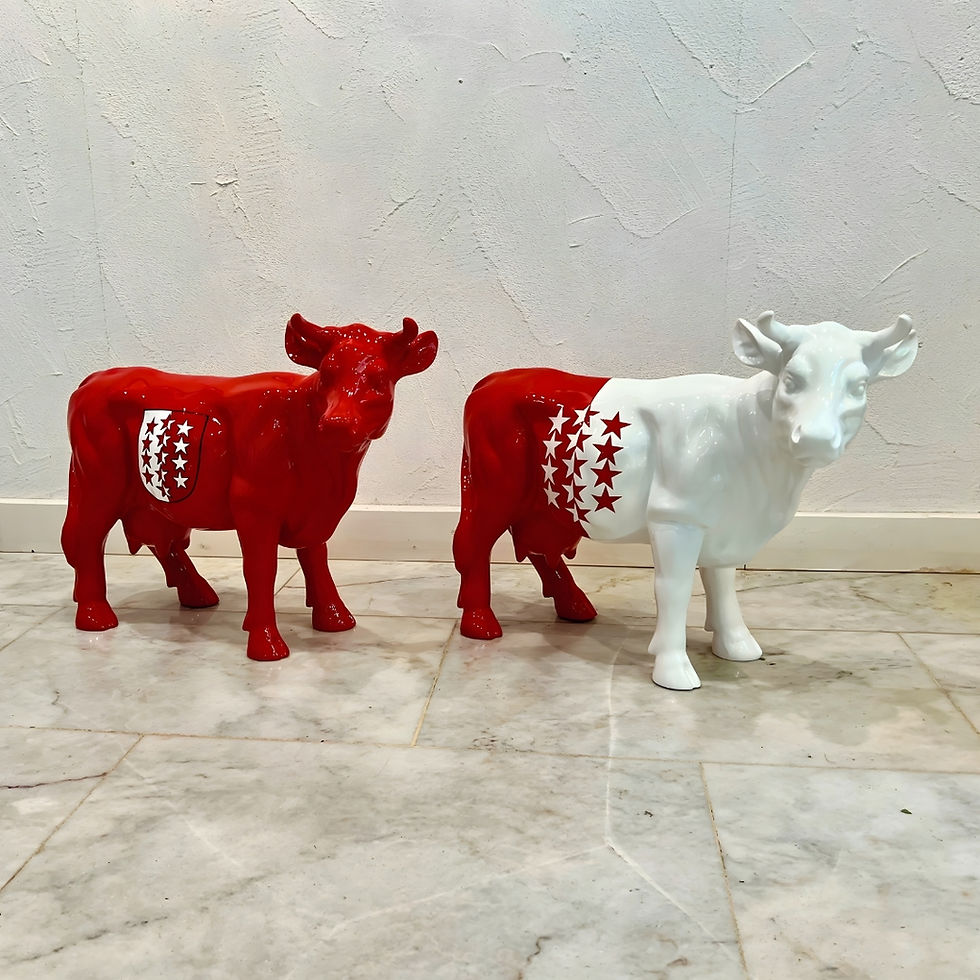Kuhtag cows with the coats of arms of the Swiss cantons - Animaux-en-Resine-ch