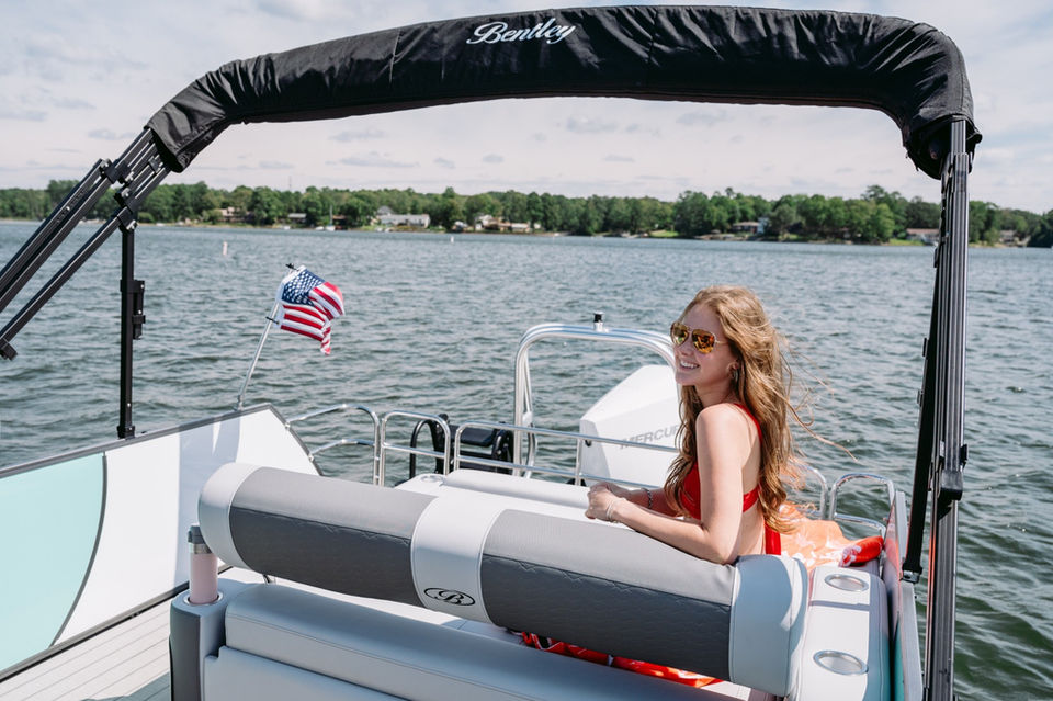 Affordable boat rentals in Austin