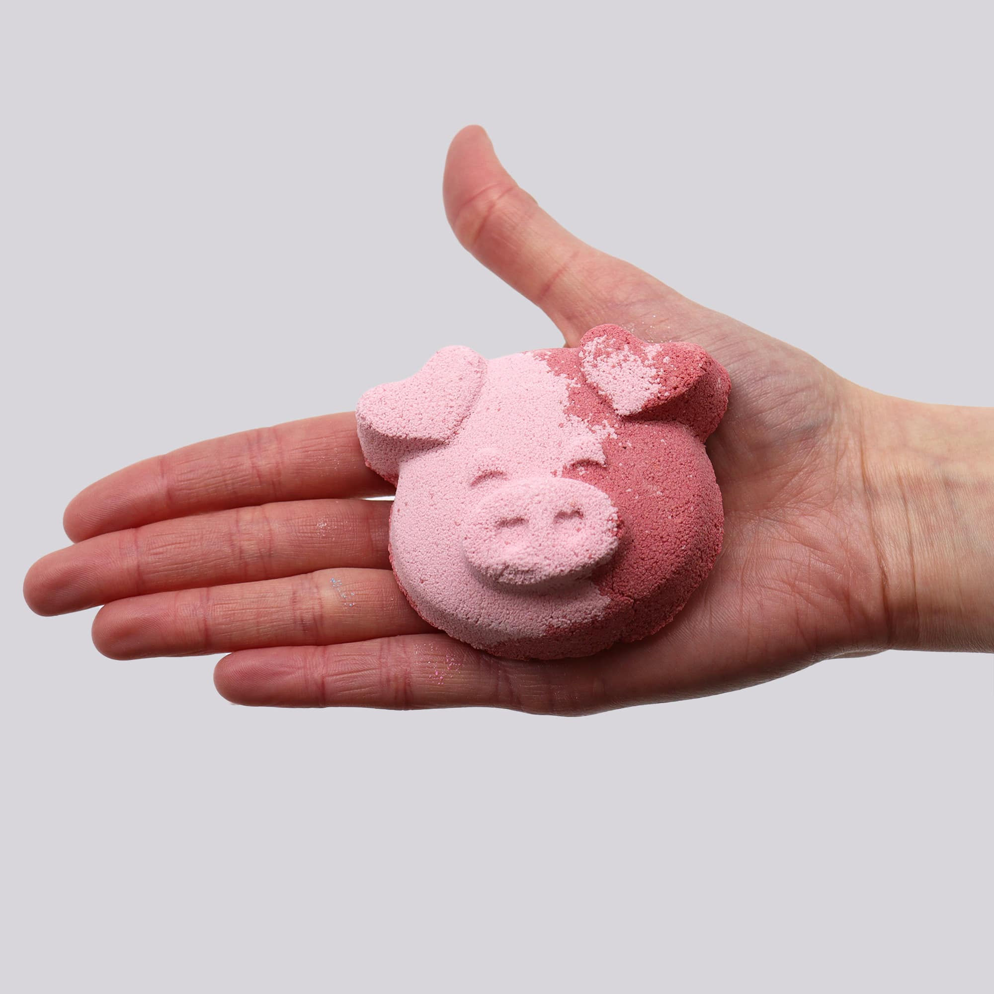 Pig Shaped Bath Bomb weighing 70g and scented with the delightful aroma of Vanilla Cupcake