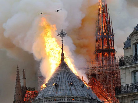 ARDEN TEMPLOS DE FE EN PARÍS Y JERUSALÉN