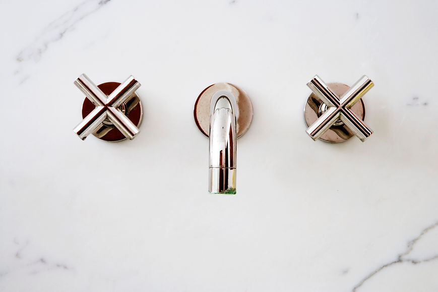 Silver Faucet Set