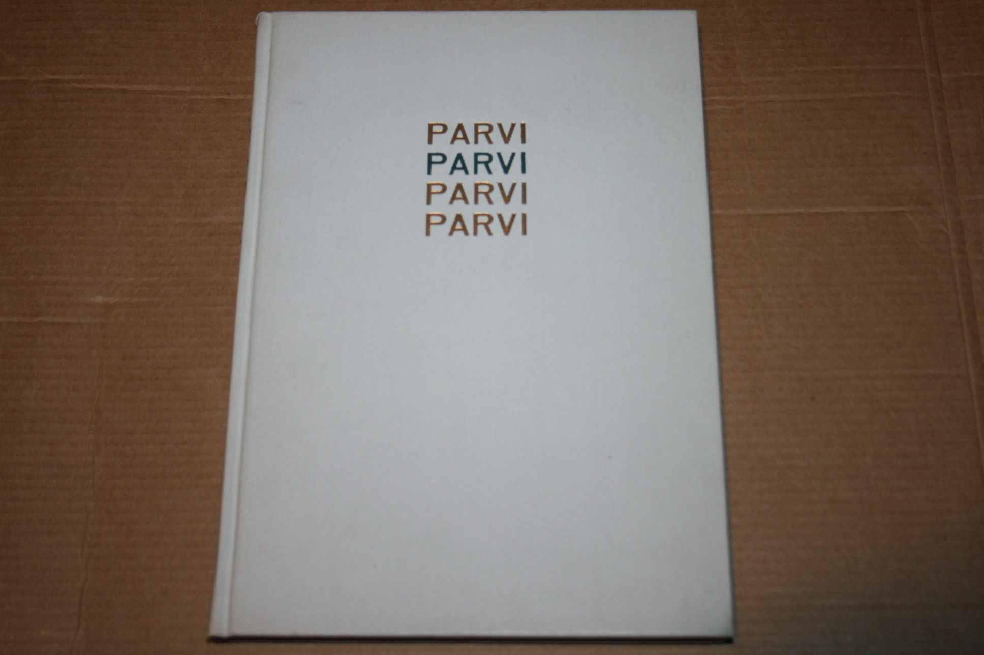 Kivikk'aho, Eila: Parvi