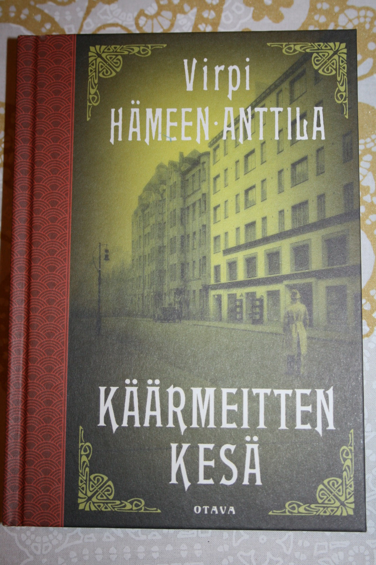 Hämeen-Anttila, Virpi: Käärmeitten kesä, Björk 2