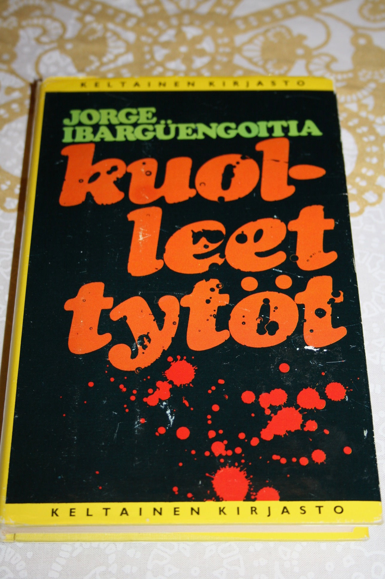 Ibarguengoitia, Jorge: Kuolleet tytöt