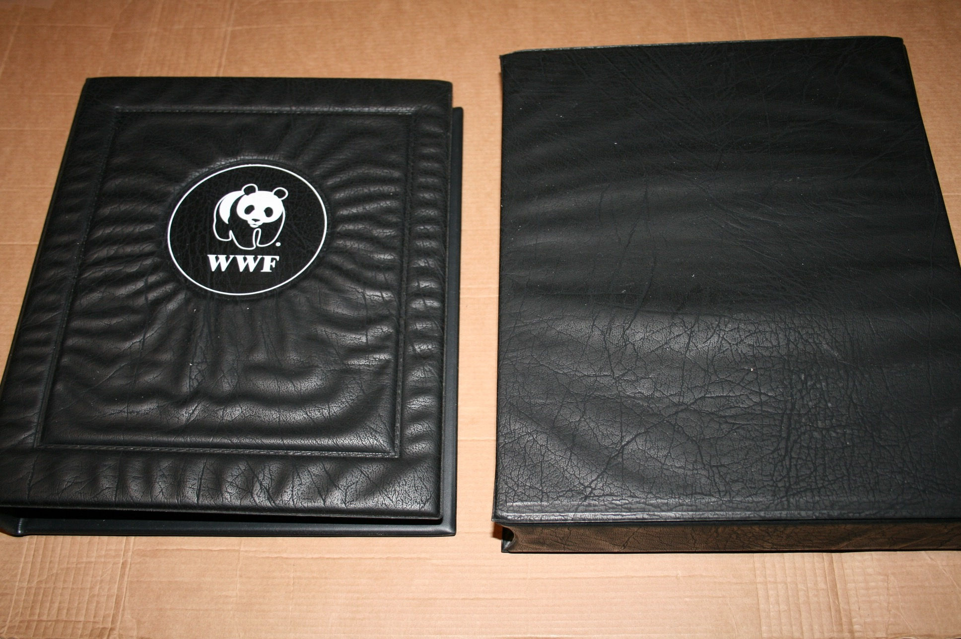 WWF postimerkki FDC-kansio+ sivut