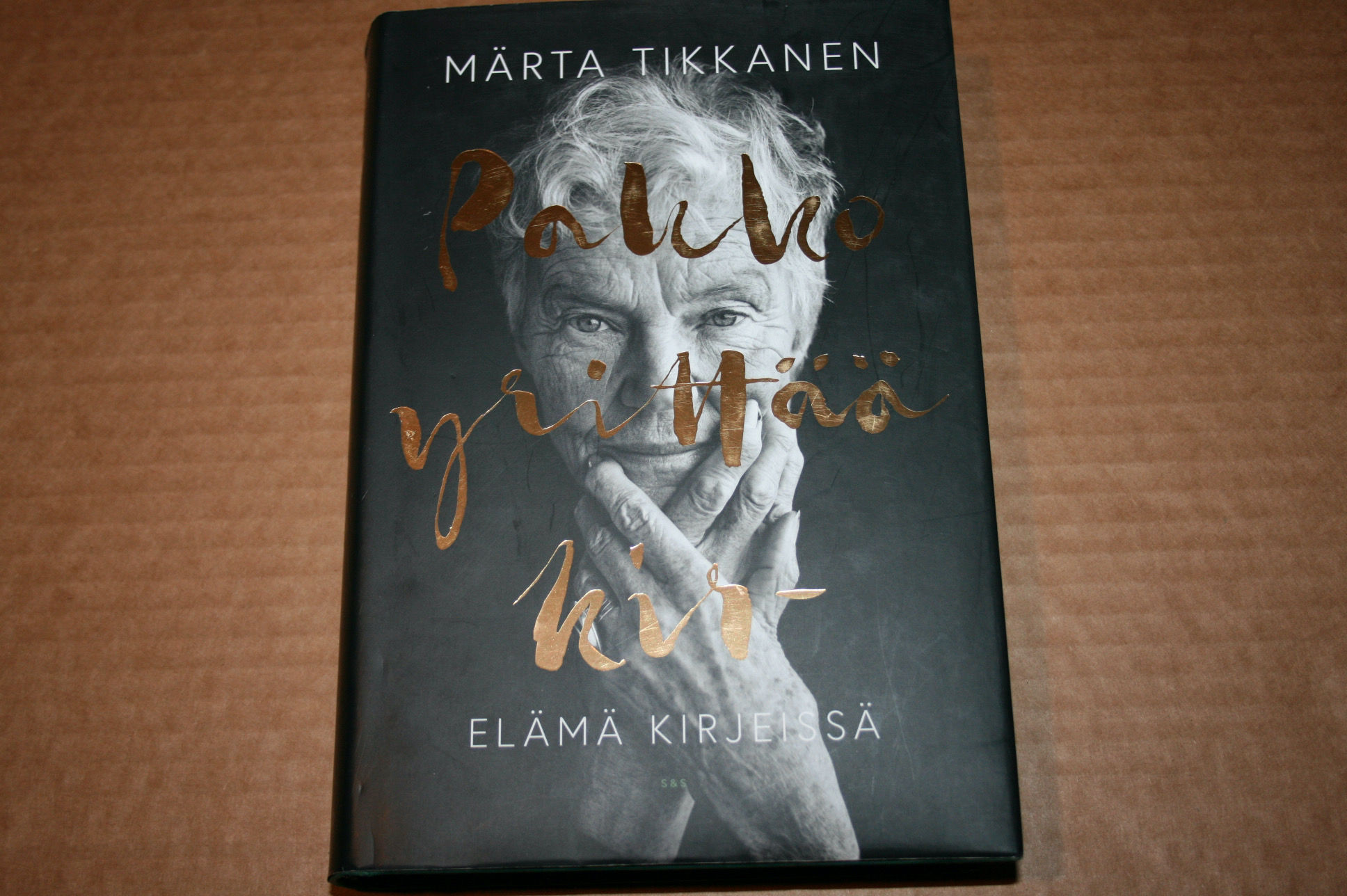 Tikkanen, Märta: Pakko yrittää kir- elämä kirjeissä