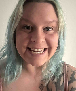 Hollie Dickson headshot_edited.jpg