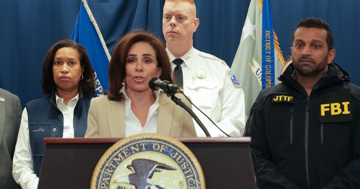 two_national_guard_members_shot_near_white_house_suspect_arrested_