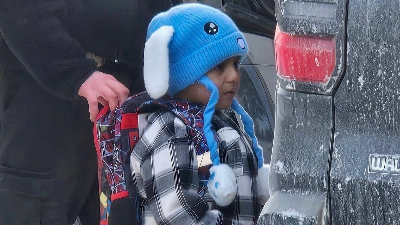 ice_detains_5yearold_minnesota_boy_lawyer_says_agents_used_him_as_‘bait’