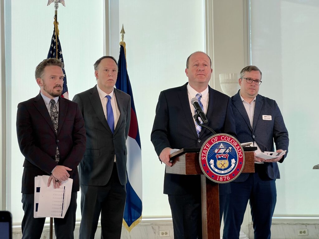 colorados_economy_faces_turmoil_amid_tariff_increases_and_job_losses_