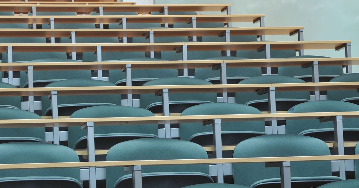 dhs_proposes_restrictions_on_international_student_residency_duration_