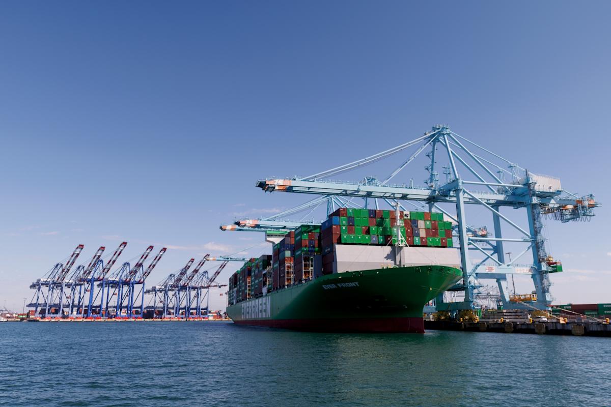 wall_street_banks_bet_big_on_supreme_courts_trump_tariff_decision_