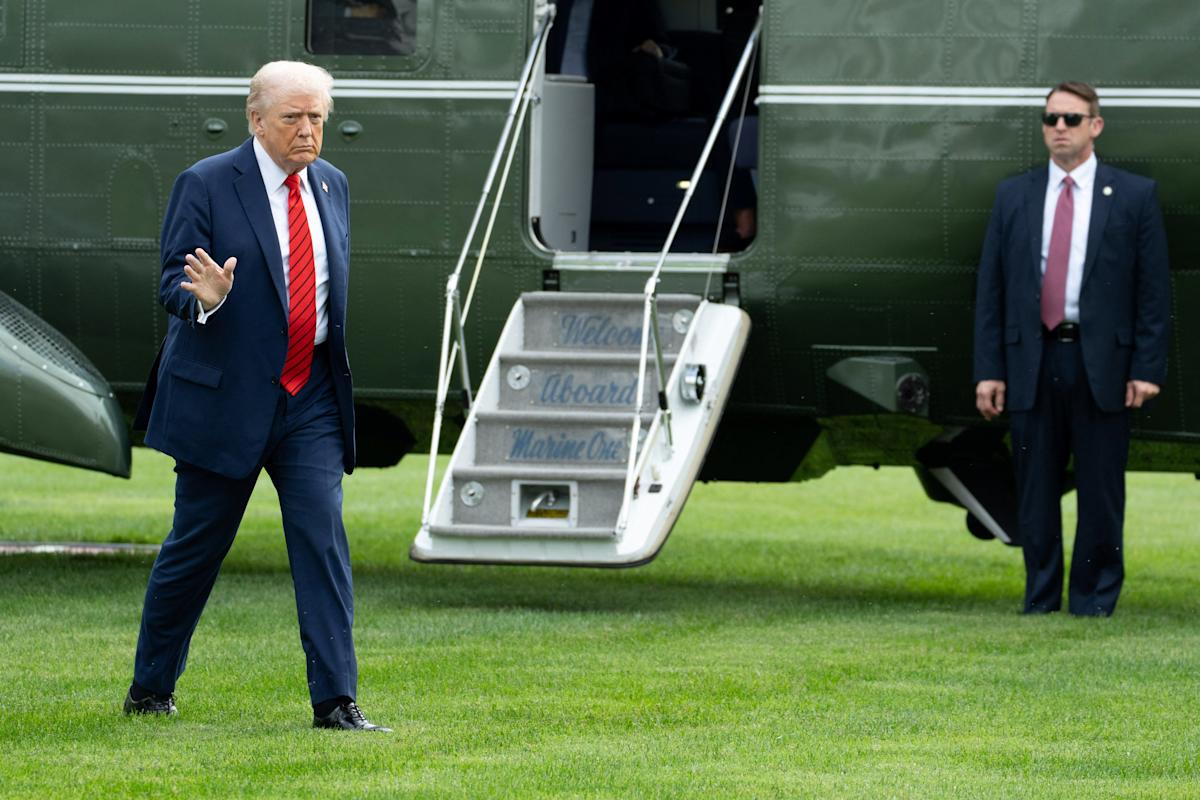 trump_unveils_100_tariff_on_china_imports_amid_rising_trade_tensions_