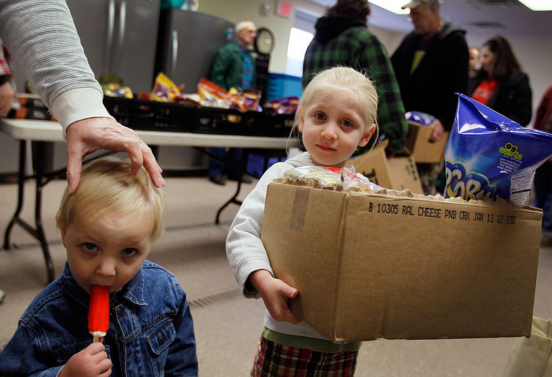 us_poverty_rate_reaches_historic_low_but_experts_warn_of_risks_ahead_
