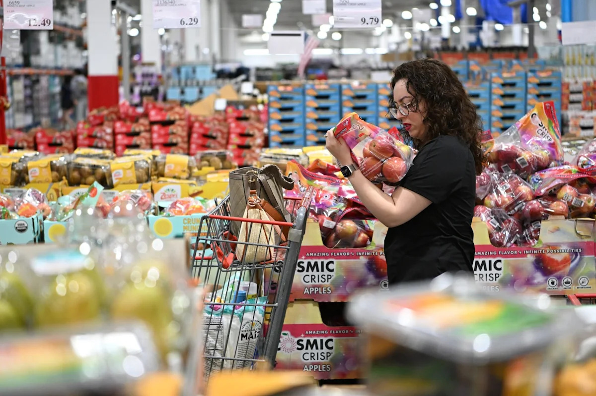 tariffs_prompt_price_increases_businesses_adjust_in_us_market_