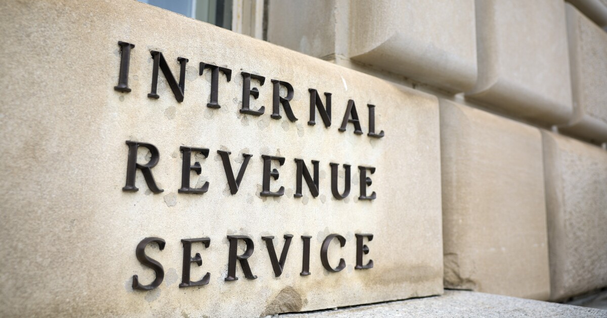 trump_seeks_to_dismiss_10b_irs_lawsuit_during_doj_settlement_talks_