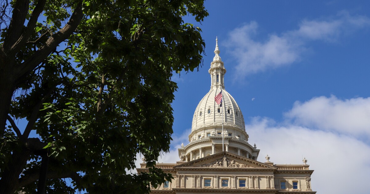 michigan_budget_crisis_leaders_race_to_prevent_government_shutdown_