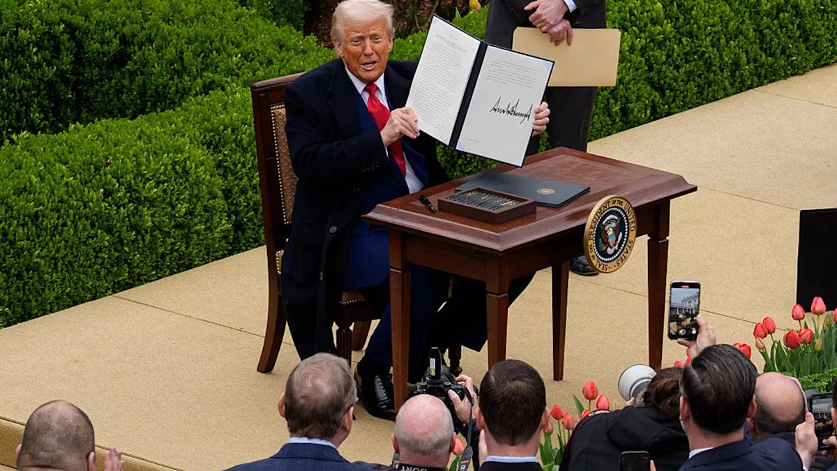 judges_review_presidential_tariff_authority_amid_emergency_powers_debate_