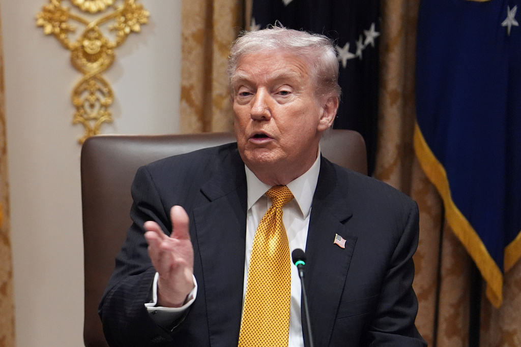 trump_proposes_2000_payments_amid_tariff_support_rallying_efforts_