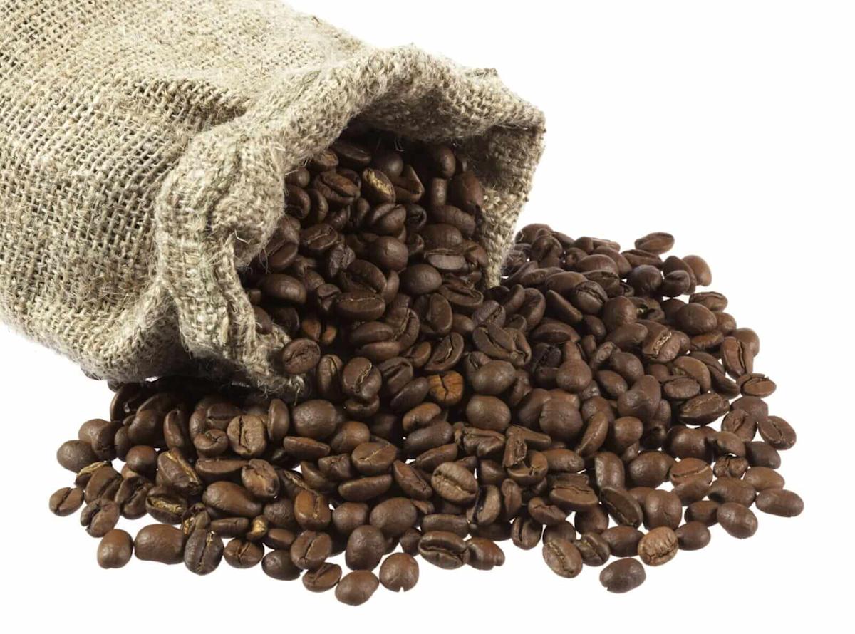 coffee_market_volatility_price_drops_amid_tariff_and_harvest_concerns_