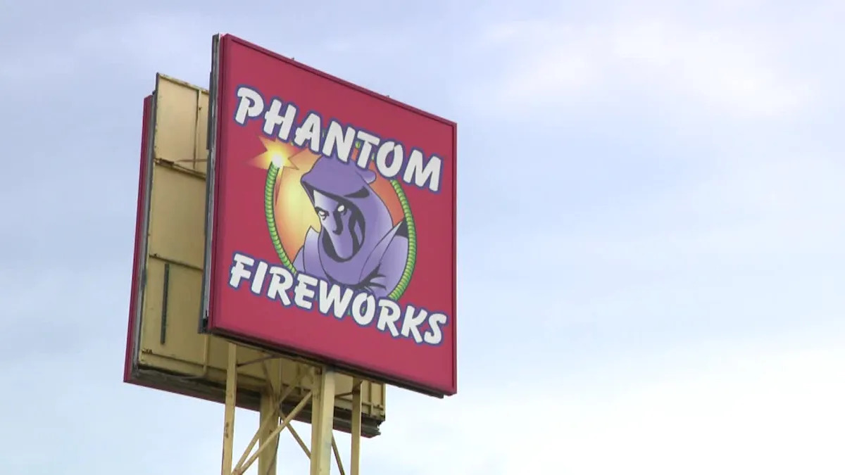 fireworks_sales_surge_ahead_of_nations_250th_anniversary_celebration_