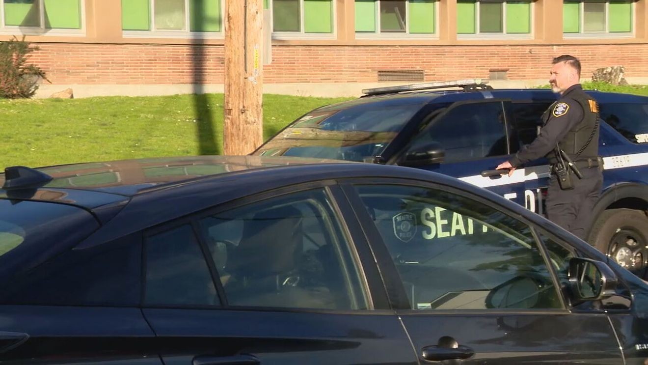 seattle_schools_have_students_shelter_in_place_after_reports_of_possible_ice_activity