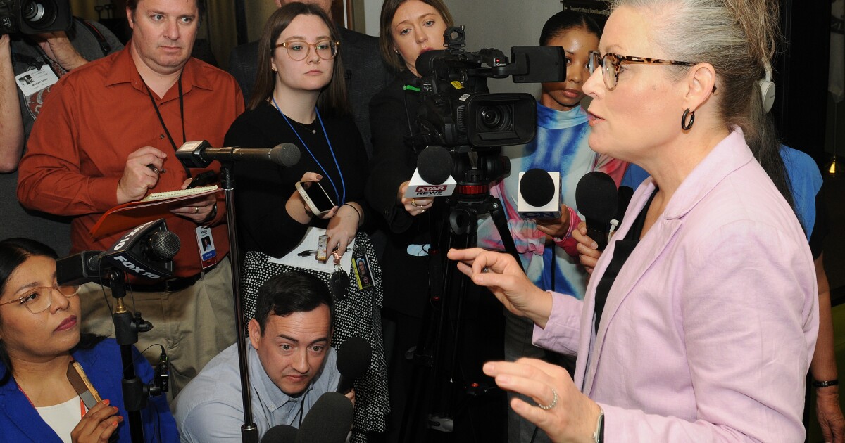 arizona_governor_hobbs_approaches_record_number_of_vetoes_amid_gop_conflict_