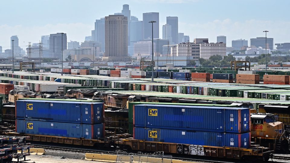 trumps_100_tariff_on_patented_drugs_to_reshape_pharma_industry_